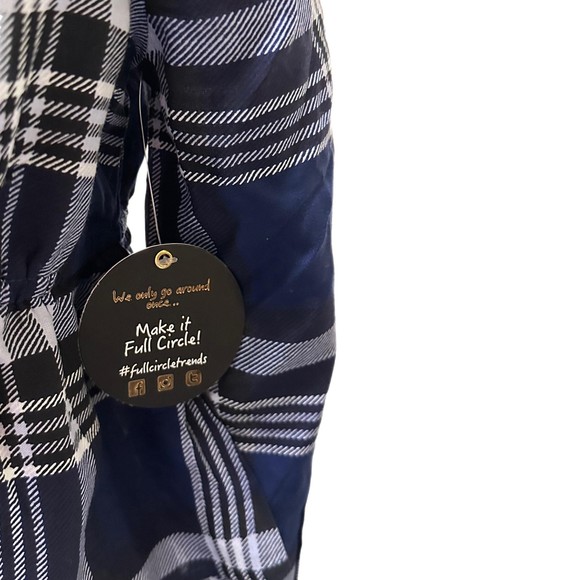 Jolie & Joy Long Sleeve Blue Drawstring Plaid Crop Top, Large, NWT - Picture 4 of 6